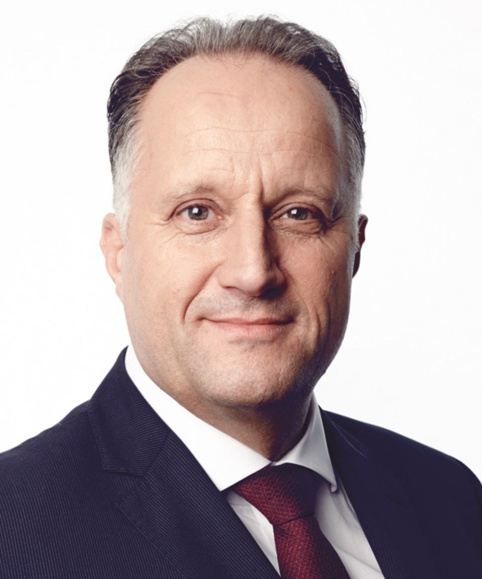 BILD Dr. Ludwig J. Weber, LL.M. ist Rechtsanwalt, Fachanwalt für Steuer-, Handels- und Gesellschaftsrecht am Bremer Standort der Kanzlei Schultze & Braun. Weber ist Experte für Unternehmensfinanzierung und -sanierungen und kennt die Werftbranche. Er war bereits in mehreren ähnlich gelagerten Fällen tätig, Foto: Schultze-Braun