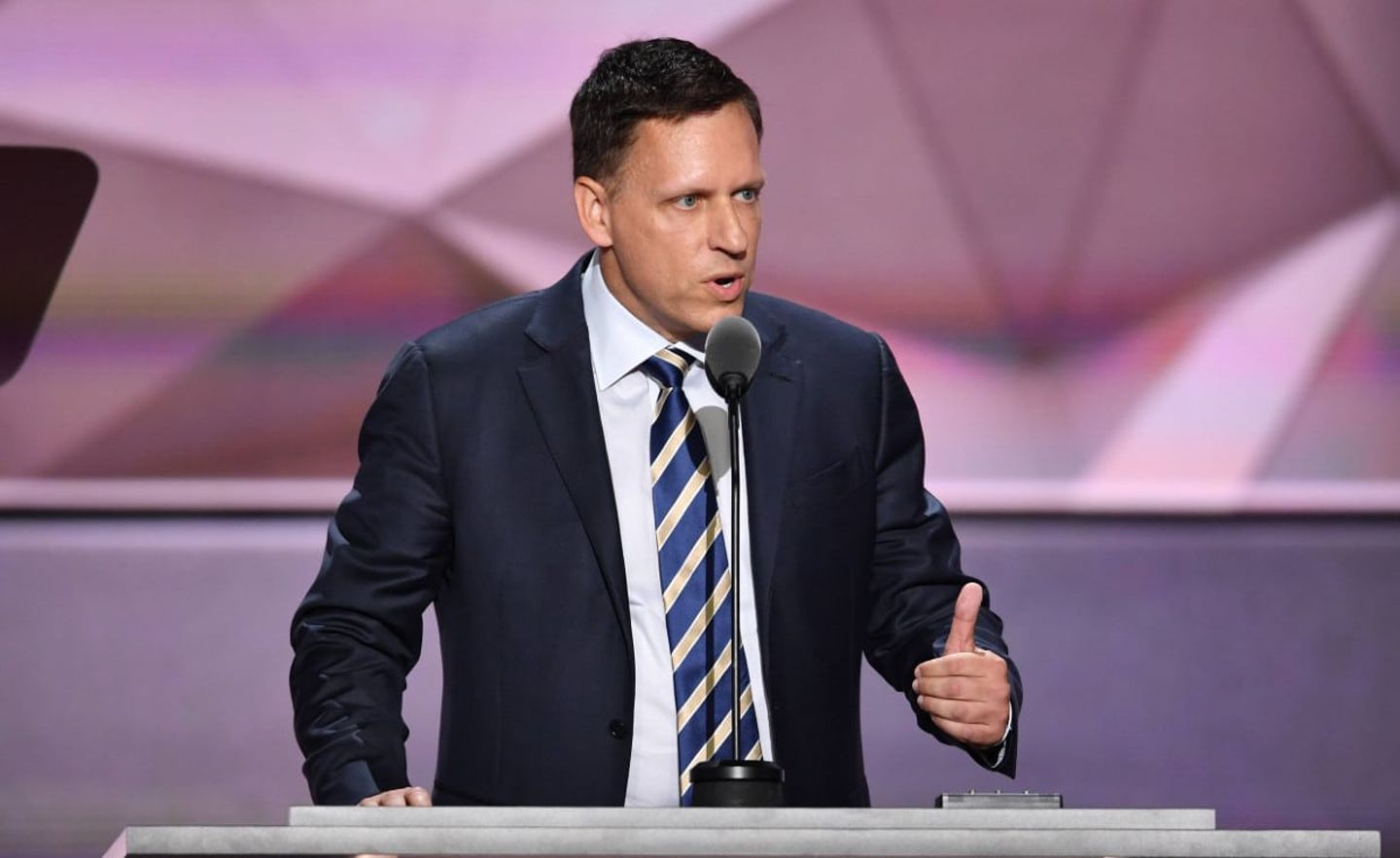Peter Thiel spricht auf der Republican National Convention 2016 in Cleveland, Ohio