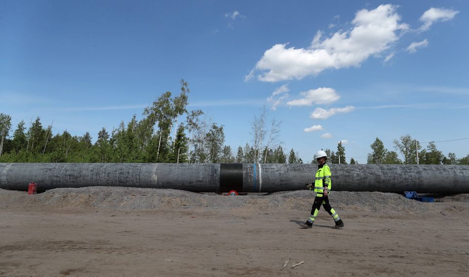 LENINGRAD REGION, RUSSIA - JUNE 5, 2019: The construction site of a section of the Nord Stream 2 natural gas pipeline n Die Baustelle eines Abschnitts der Nord Stream 2-Erdgaspipeline in der Nähe von Kingisepp, Region Leningrad