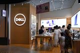 Dell steigerte seinen Anteil am Computermarkt um einen Prozentpunkt auf 17,6 Prozent. Das war auch die Höhe des Wachstums. Es hob die Zahl der abgesetzten Geräte laut der Analyse auf 59,7 Millionen Geräte an. In den USA war Dell demnach im letzten Quartal 2021 der Marktführer mit einem Marktanteil von 28,5 Prozent.