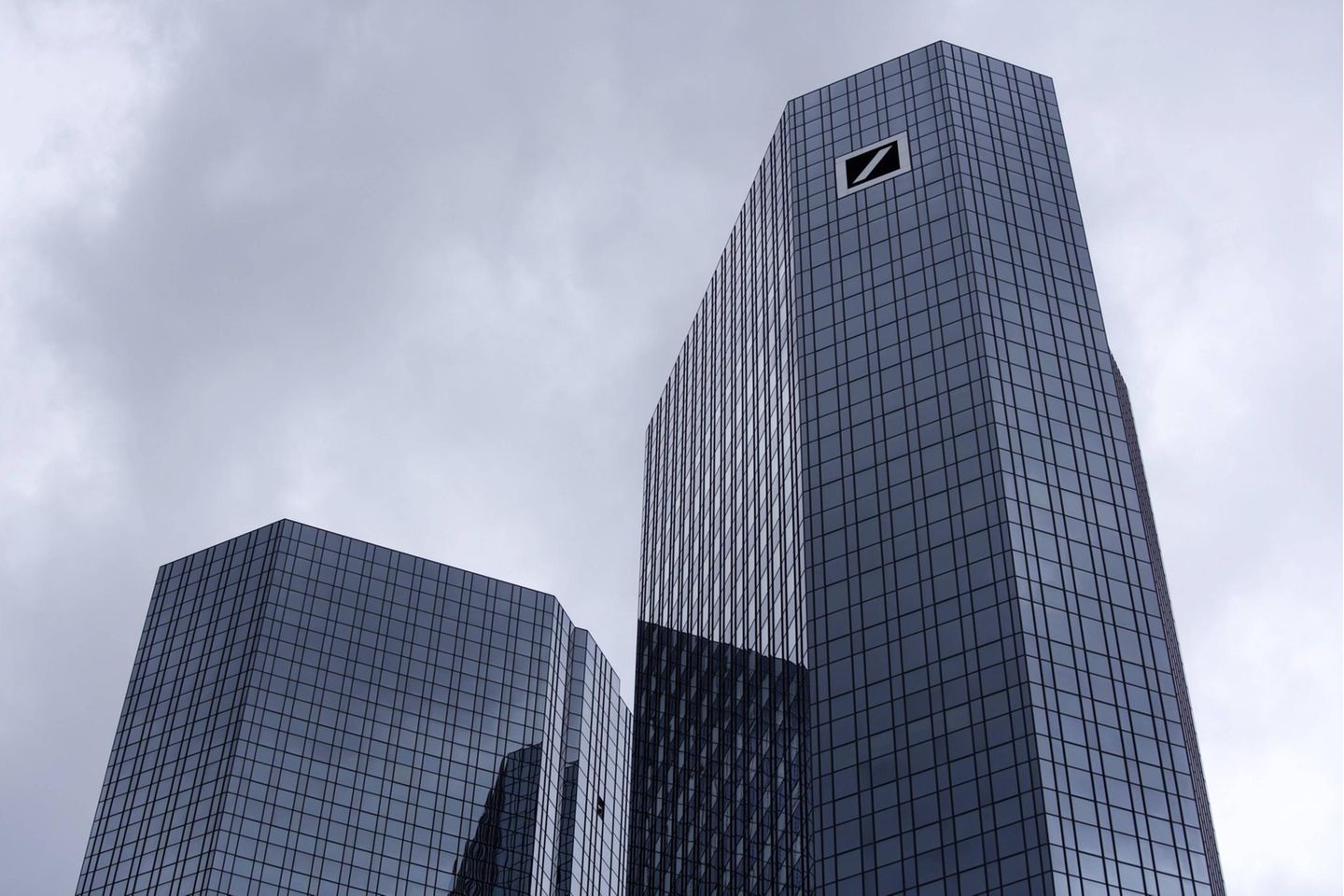 Die Zwillingstürme der Deutschen Bank in Frankfurt