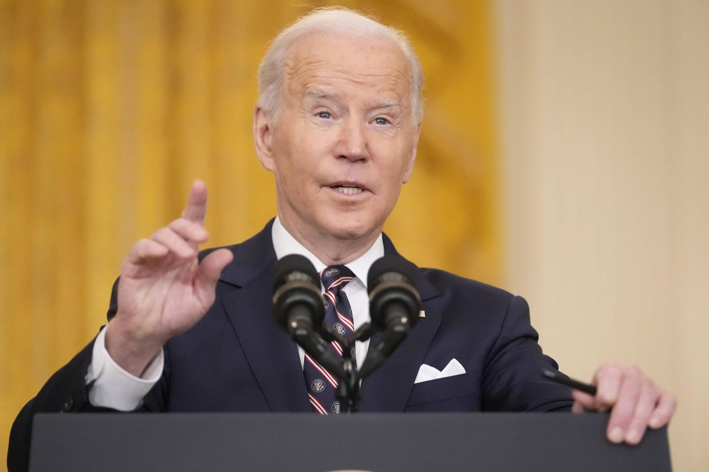 Joe Biden verkündete am Dienstag Sanktionen gegen Russland.