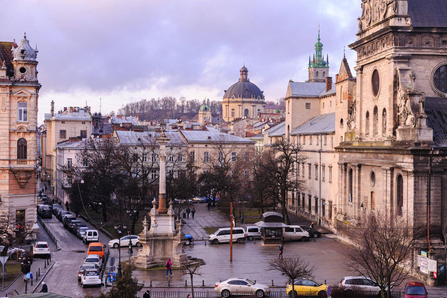 Blick auf die Altstadt Lembergs am 23. Februar