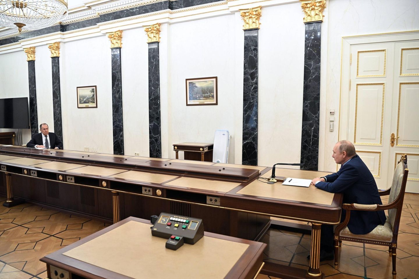Wladimir Putin und Sergej Lawrow Mitte Februar bei einem Treffen im Kreml