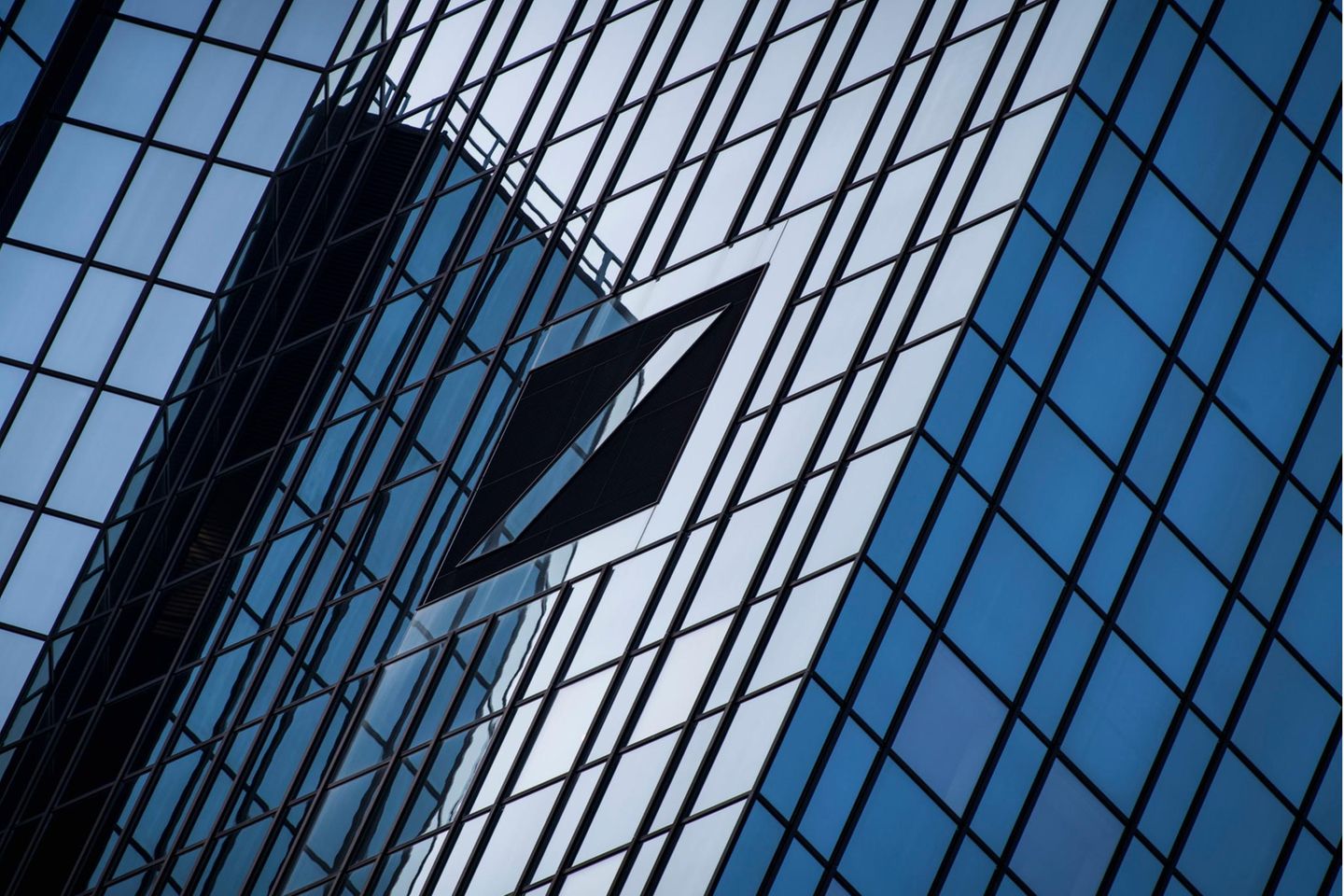 Die Deutsche Bank – hier die Zentrale in Frankfurt – litt lange unter den Folgen der Finanzkrise