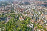 Niedersachsen gehörte zu den Gewinnern des deutschen Start-up-Booms 2021. In keinem Bundesland stieg die Zahl und der Wert der Finanzierungsrunden derart stark. EY meldete bei den Abschlüssen ein Plus von sieben auf 44. Das Volumen erhöhte sich demnach von fünf auf 112 Mio. Euro – eine Steigerung um mehr als das 22-fache. Niedersachsen schob sich damit im Ranking der Bundesländer auf den siebten beziehungsweise achten Platz vor.