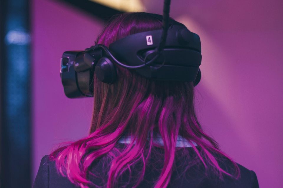 Die Generation Z verbringt viel Zeit in virtuellen Welten. Unternehmen drängen deshalb ins Gaming