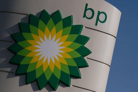 BP-Logo an einer Tankstelle in den Niederlanden