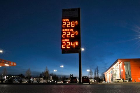 Für viele Autofahrer sind die Benzinpreise derzeit nur schwer erträglich
