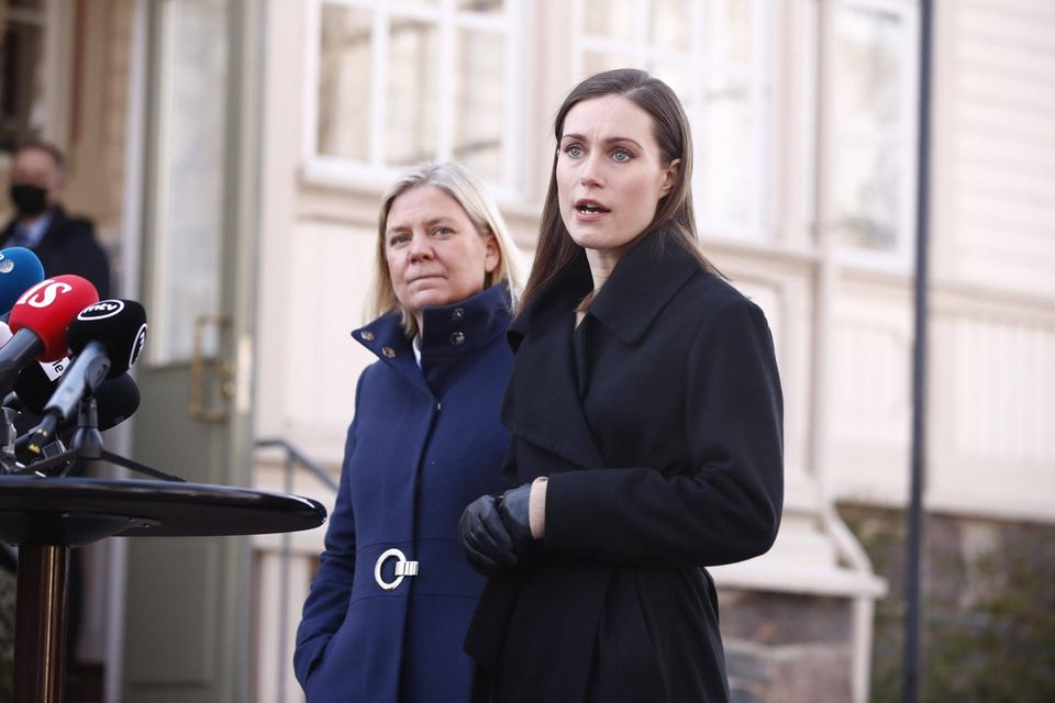 Die finnische Ministerpräsidentin Sanna Marin mit ihrer schwedischen Amtkollegin Magdalena Andersson