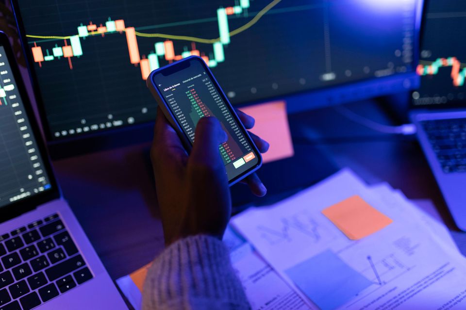 Die realen Renditen, also die Erträge aus Investitionen nach Inflation, werden eine ganze Weile negativ bleiben.