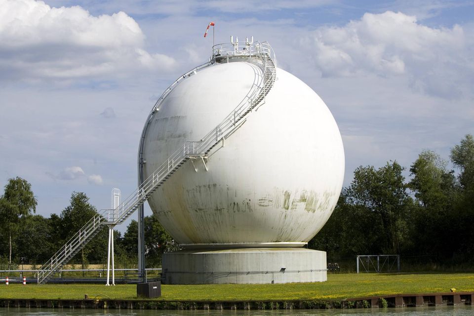 Die heimische Erdgasförderung deckt nach Angaben des Bundesverbands Erdgas, Erdöl und Geoenergie nur rund fünf Prozent des Bedarfs in Deutschland.