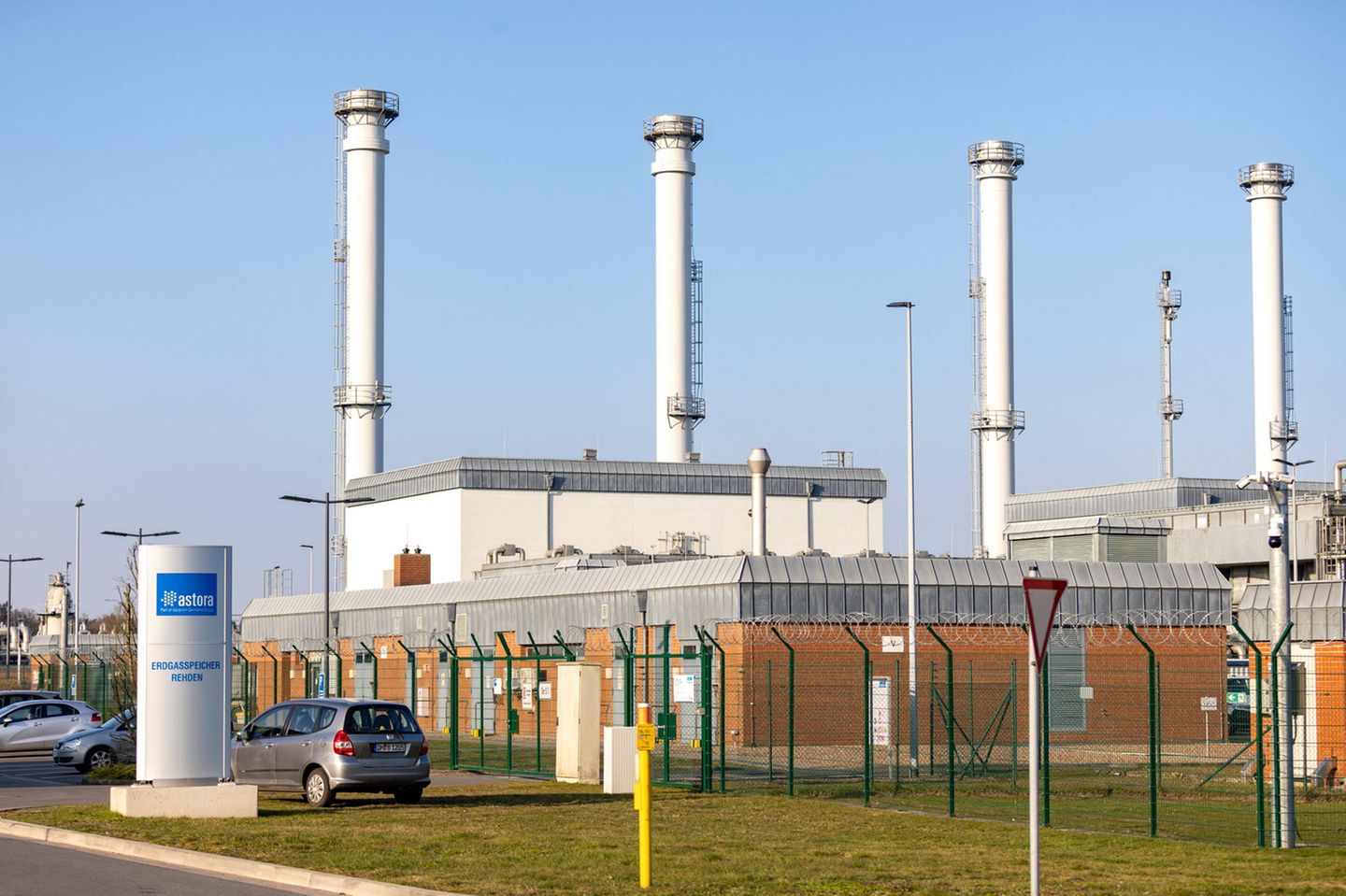 Der Erdgasspeicher in Rehden ist mit einer Kapazität von 3,9 Milliarden Kubikmetern Erdgas der größte Erdgasspeicher in Westeuropa