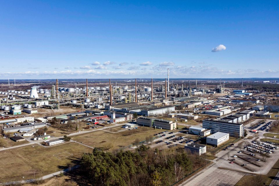 The Russian energy company Rosneft owns a significant part of the Schwedt Refinery