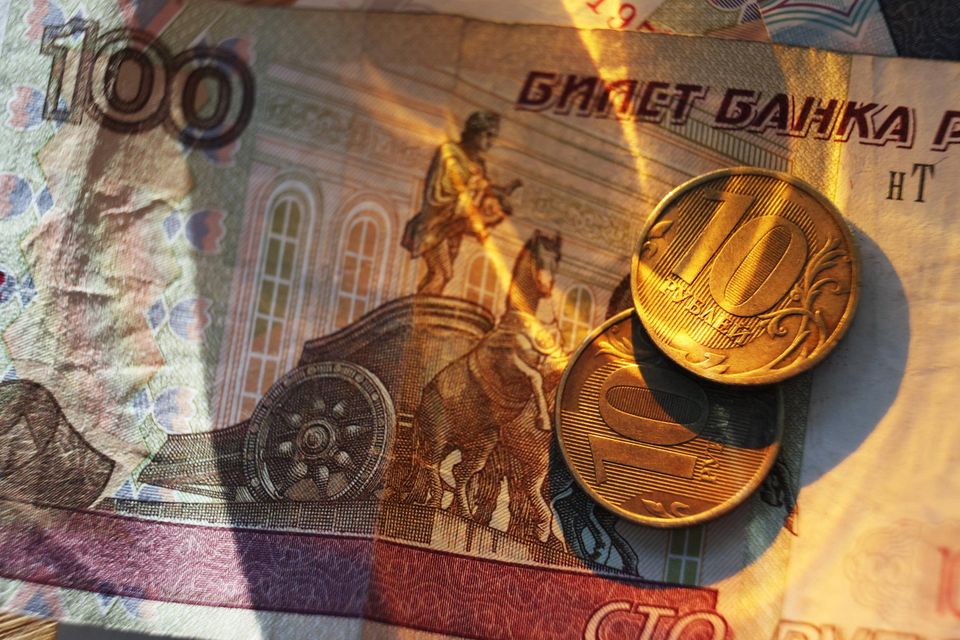 Die russische Währung ist wieder so stark wie im Februar, also vor Ausbruch des Ukraine-Kriegs.