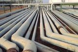 Nigeria hingegen hat den LNG-Export in der vergangenen Dekade beständig ausgebaut, im Schnitt um 6,0 Prozent jährlich. Im Krisenjahr 2020 aber sank die Exportmenge um 1,5 Prozent auf 28,4 Milliarden Kubikmeter Flüssiggas. Das entsprach dem Bericht zufolge 5,8 Prozent der weltweiten LNG-Lieferungen.