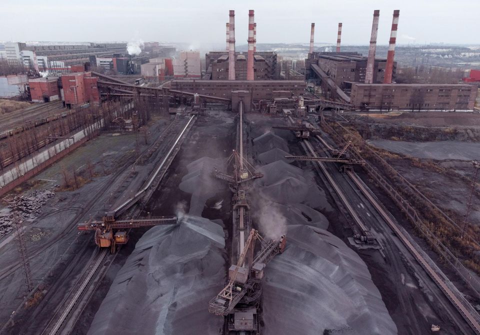Blick auf die Lebedinski-Mine im russischen Gubkin
