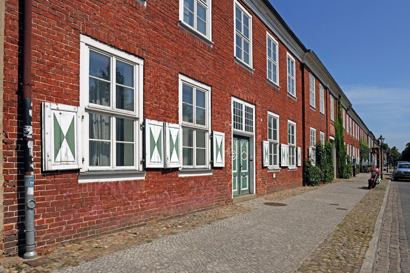 Denkmalgeschützte Häuserzeile im Holländischen Viertel in Potsdam