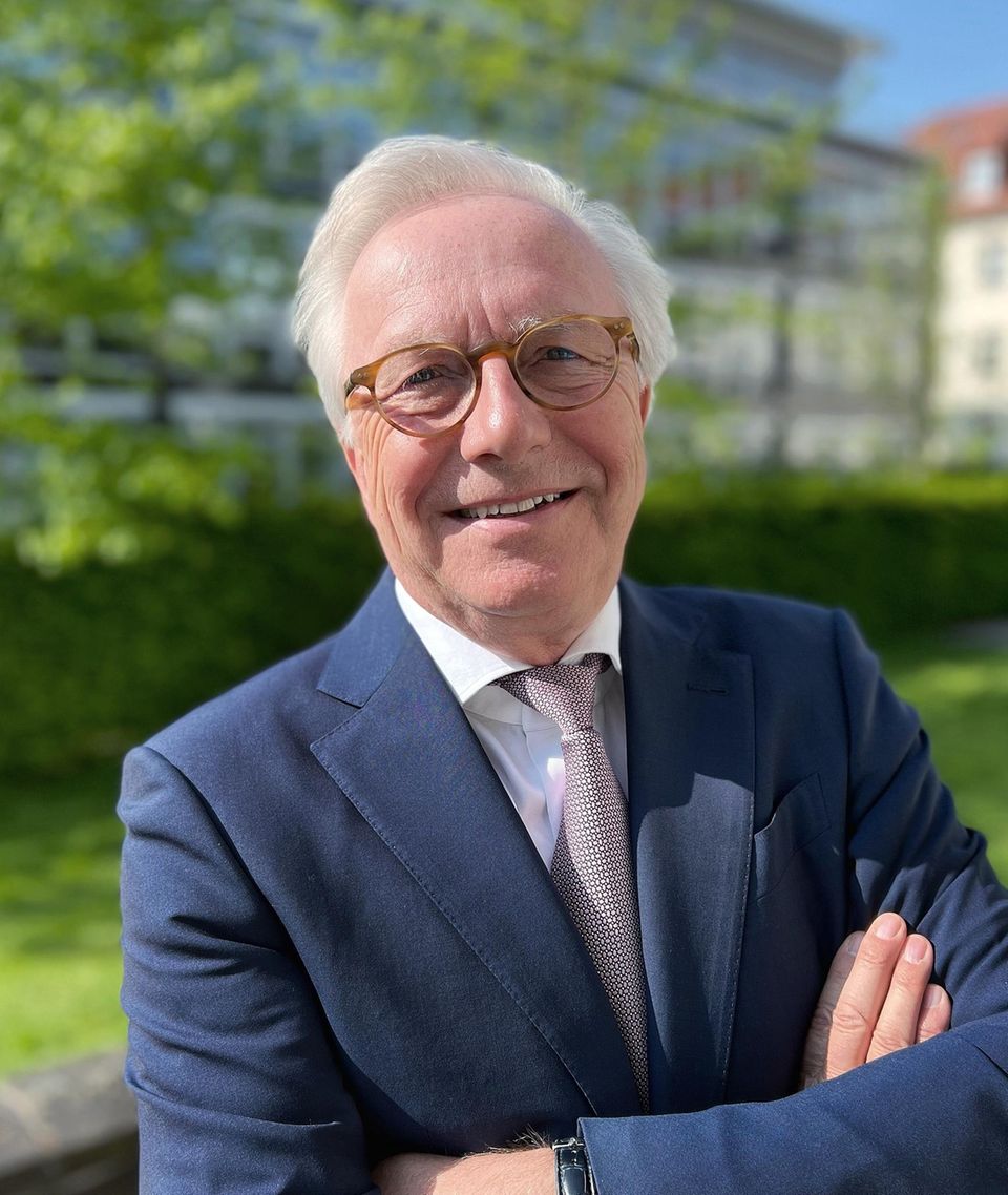 Beste Anwälte: Für Rolf Schwedhelm ist Ärger mit dem Finanzamt keine Last, sondern Berufung Für Rolf Schwedhelm ist Ärger mit dem Finanzamt keine Last, sondern Berufung