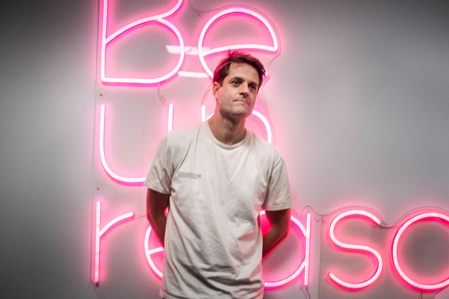 Klarna-CEO Sebastian Siemiatkowski hat angekündigt, dass zehn Prozent der Klarna-Belegschaft entlassen werden.