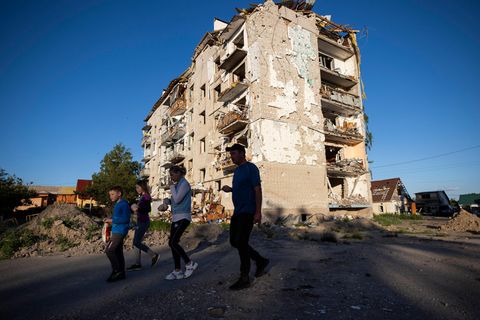 Zerstörtes Wohnhaus in der Ukraine: Die Schäden sind gewaltig