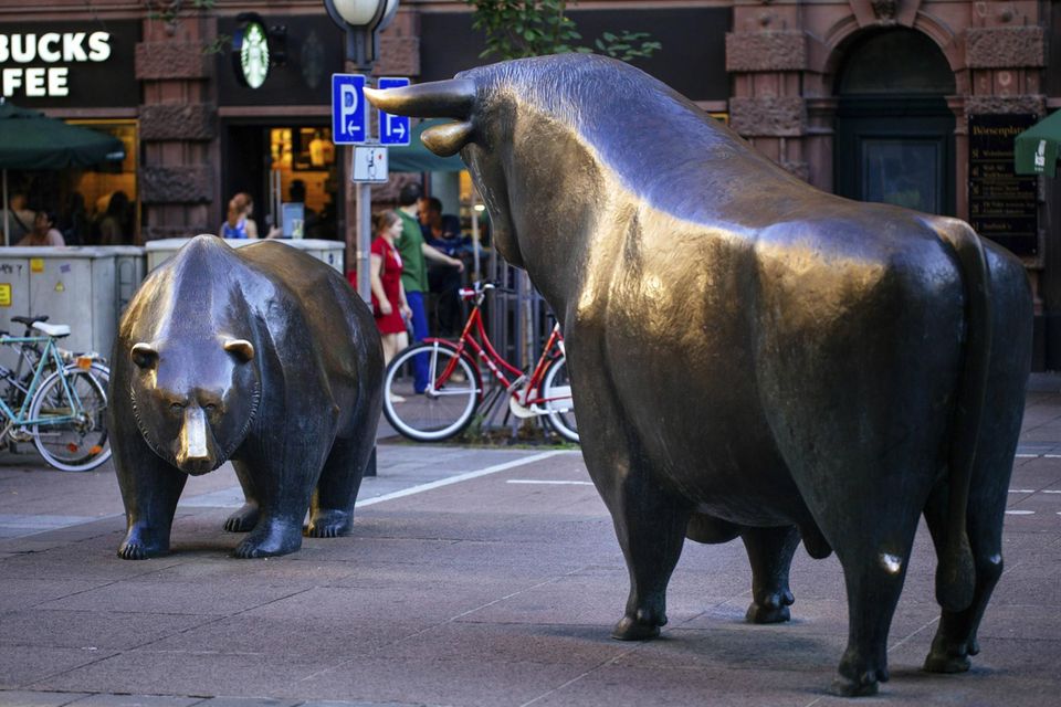 Bär und Bulle vor der Frankfurter Börse