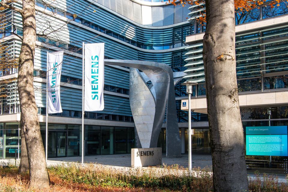 Beim Industriekonzern Siemens sind es 0,51 Prozent des ausgegebenen Aktienkapitals, das entspricht mehr als 400 Mio. Euro