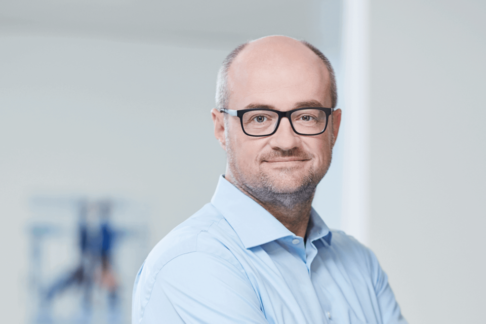 Merck-Manager Christoph Carnier wurde im Mai zum zweiten Mal zum Präsident des Verbands Deutsches Reisemanagement (VDR) gewählt