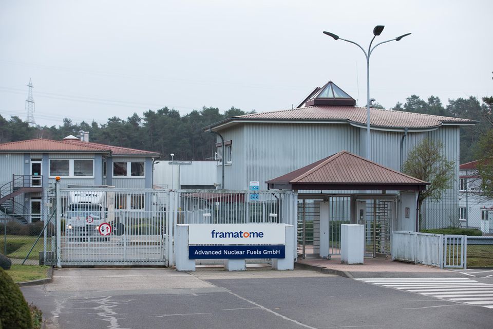 Auch „Anlagen der Kernbrennstoffversorgung“ zählen zu den kerntechnischen Anlagen. In Deutschland sind zwei Anlagen in Betrieb: die Urananreicherungsanlage in Gronau und die Brennelementefabrik in Lingen (Bild).