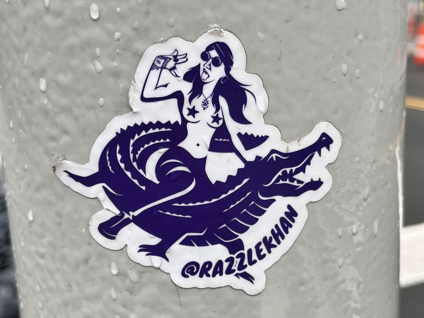 Steckt die Rapperin Razzlekhan hinter dem Bitfinex-Hack? - Capital.de