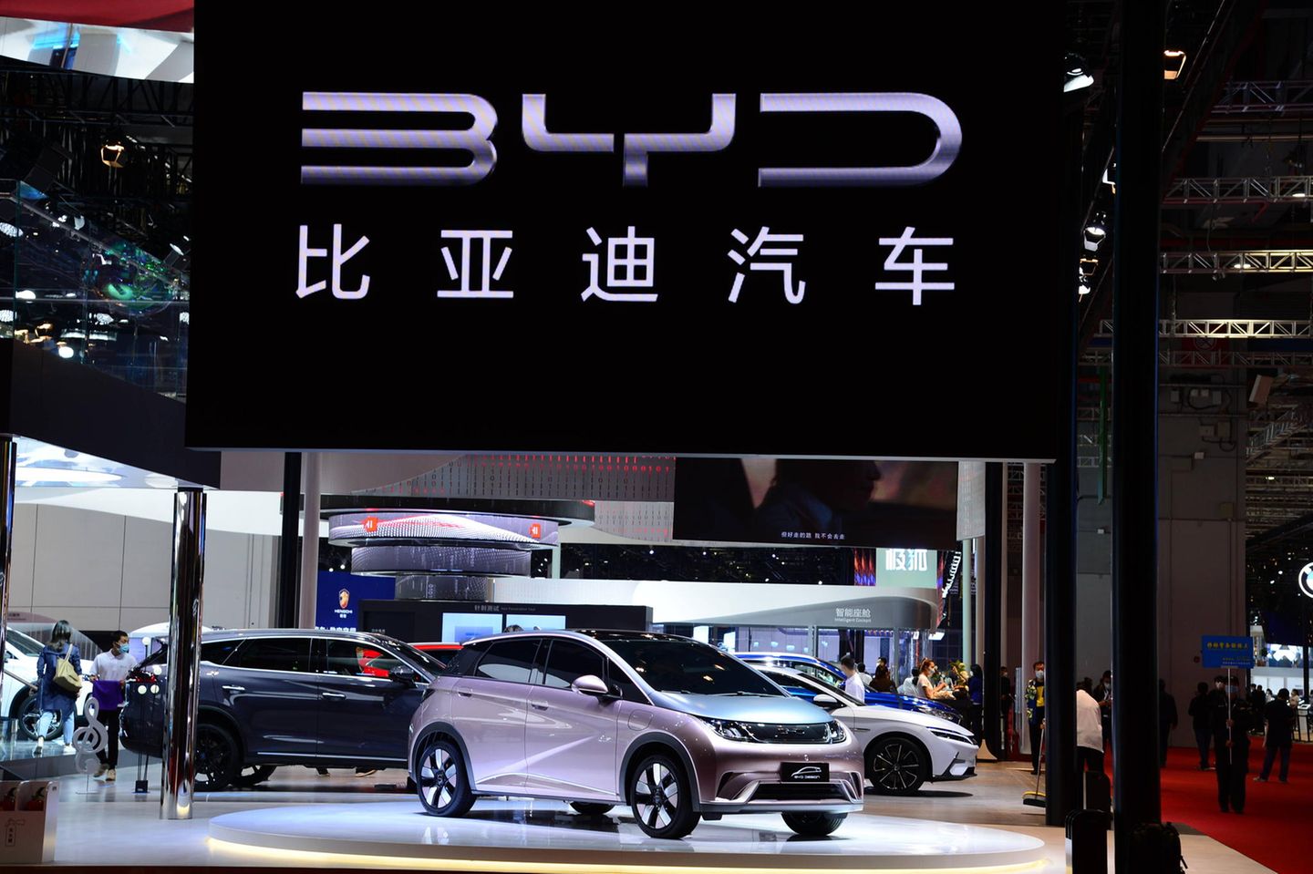 BYD wurde Mitte der 1990er Jahre vom ehemaligen Universitätsprofessor Wang Chuanfu gegründet.