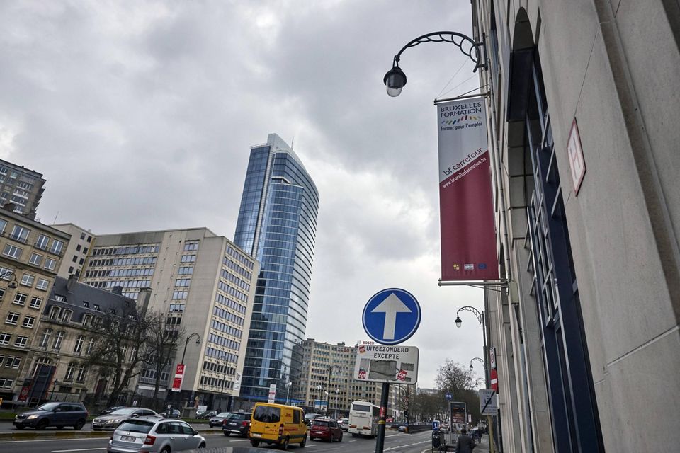 Firmen in Belgien konnten im ersten Quartal 2022 rund 4,8 Prozent ihrer offenen Stellen nicht besetzen (Vorjahresquartal: 3,5 Prozent). Da sich die Lage in einem anderen gebeutelten EU-Land aber noch stärker zugespitzt hat, fiel Belgien im Ranking der Statistikbehörde vom zweiten auf den dritten Platz.