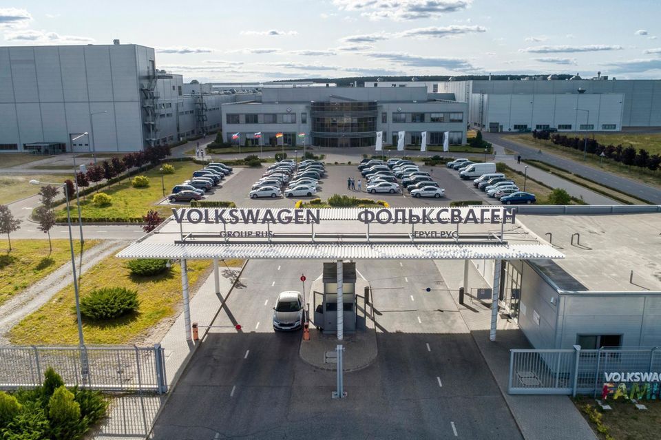 Werkstor vom Volkswagenwerk in Kaluga