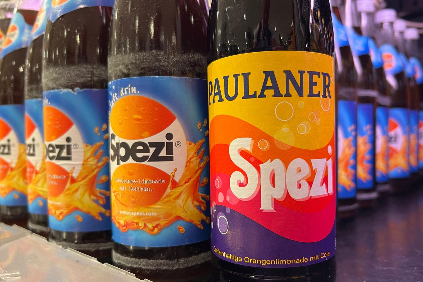 Spezi Original (links) oder Paulaner Spezi: In Bayern ist die Limonade ein Nationalgetränk und eine Glaubensfrage