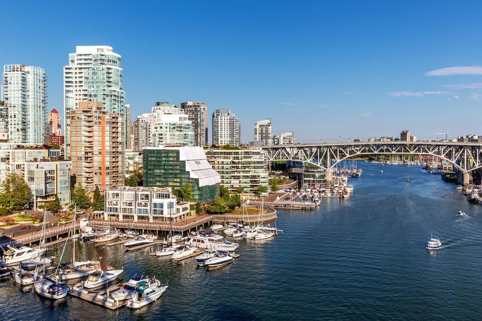 Blick auf eine Anlegestelle in Vancouver