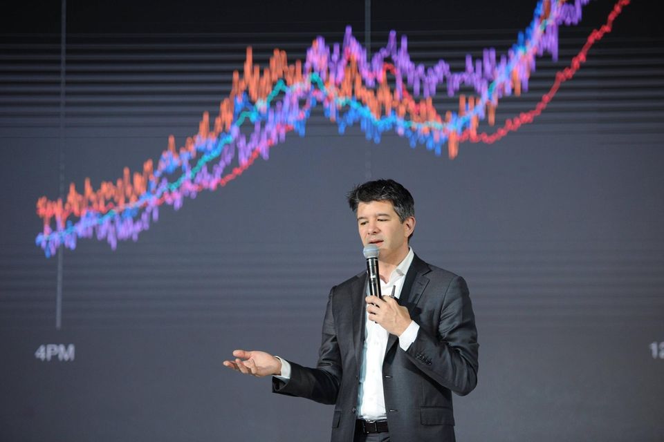 Silicon Valley: Jahre des Aufstiegs vor dem Fall. Der ehemalige Uber-CEO Travis Kalanick spricht auf einer Konferenz in Peking 2016 Jahre des Aufstiegs vor dem Fall. Der ehemalige Uber-CEO Travis Kalanick spricht auf einer Konferenz in Peking 2016