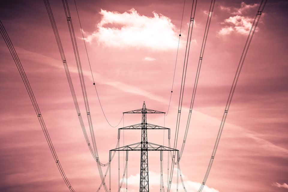 Nicht nur Gas ist derzeit knapp in Europa. Auch Strom ist begehrt – unter anderem wegen Dürre und bröckelnder Atomkraftwerke in Frankreich
