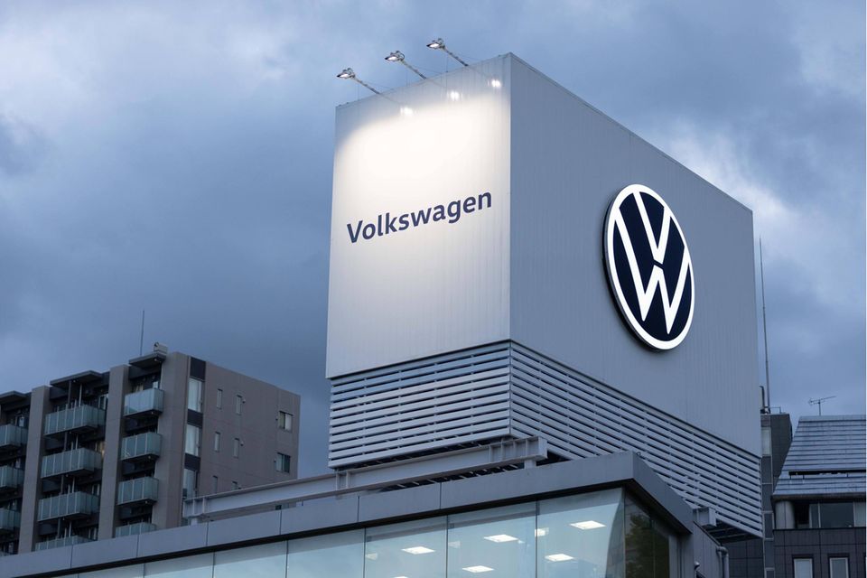 Auch Ford, Opel und Mini zählten mehr Autos mit alternativen Antrieben in ihren Neuwagenflotten. Rückläufig war die Entwicklung hingegen laut der Statistik bei VW (minus 31,9 Prozent auf 16,0 Prozent) sowie bei Porsche (minus 17,3 auf 243 Prozent).