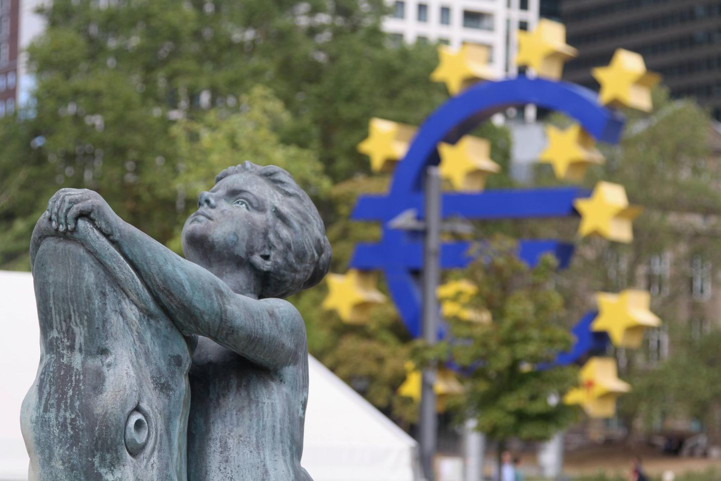 Zu viel des Guten: Was passiert, wenn die EZB die Zinsen weiter anhebt?