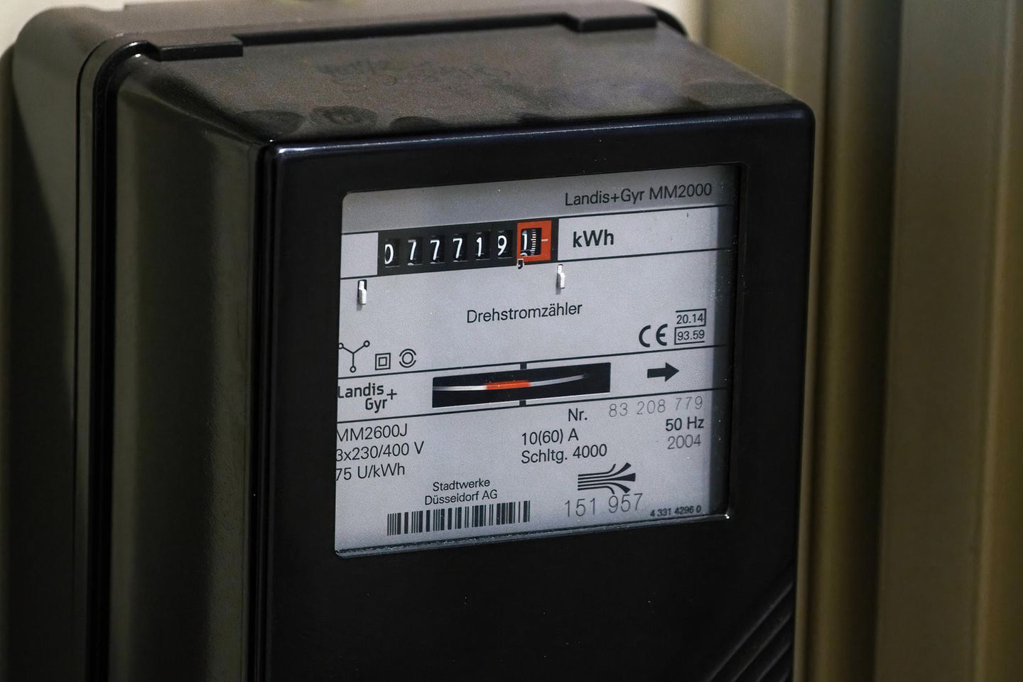 Nach zahlreichen kleineren Stromanbietern kündigt mit Eon nun auch der erste Energie-Riese Kunden