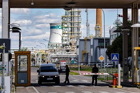 Blick auf die PCK-Raffinerie in Schwedt