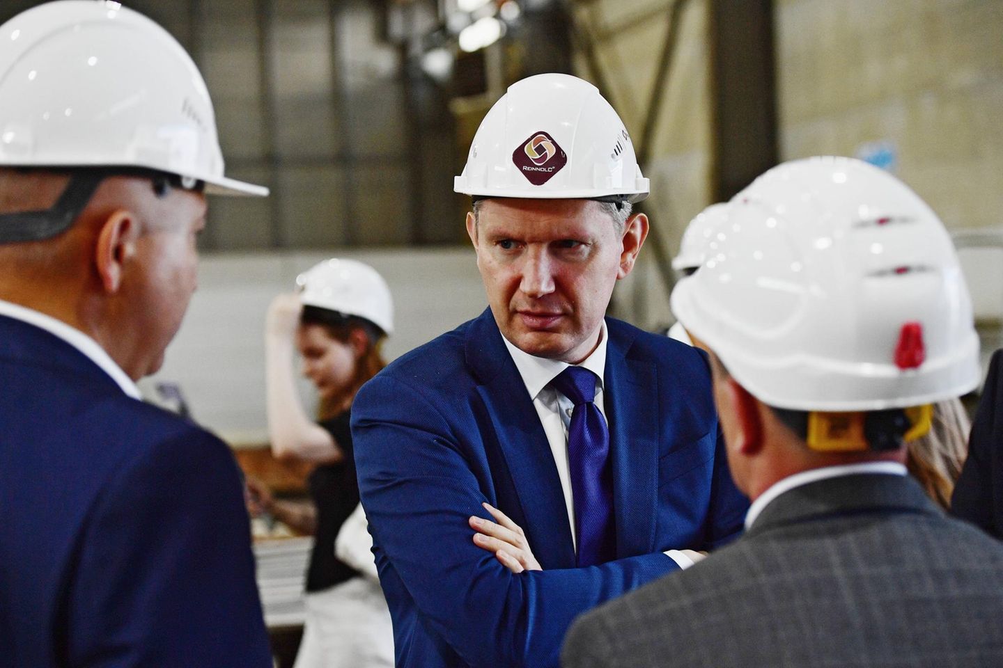 Maxim Reschetnikow, Russlands Minister für wirtschaftliche Entwicklung, beim Besuch einer Fabrik in Jekaterinburg