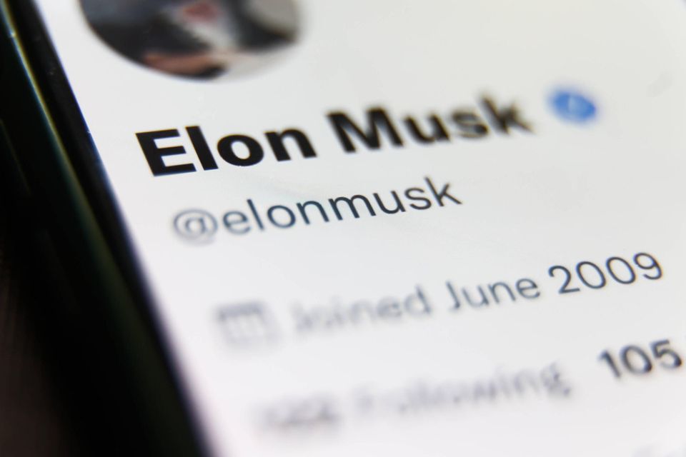 Elon Musk twittert, was ihm gerade durch den Kopf geht