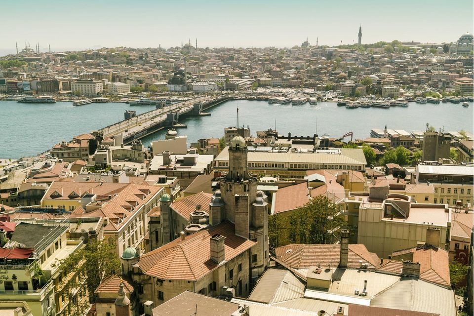 #9 Türkei Die Türkei belegte im Ranking zu den ausländischen Arbeitskräften in Deutschland Platz neun. Im Ausländerzentralregister waren Ende 2021 den Angaben zufolge 10.700 Menschen erfasst, die eine befristete Aufenthaltserlaubnis für eine Erwerbstätigkeit hatten.