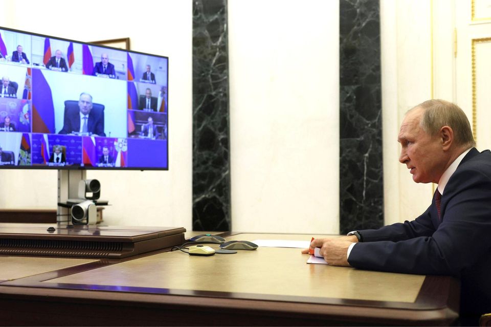 Russlands Machthaber Wladimir Putin stürzt sein Land zurück in Sowjetzeiten