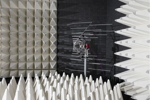 Kunstvoll: So testet Vaillant die elektromagnetische Strahlung von Heizgeräten