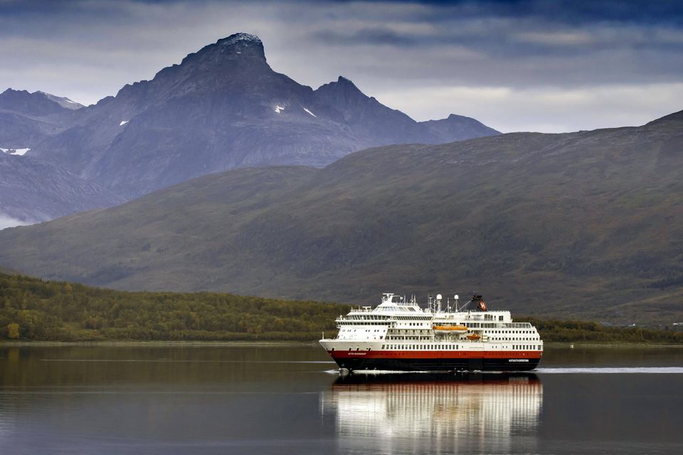 #6 Hurtigruten Expeditions #6 Hurtigruten Expeditions