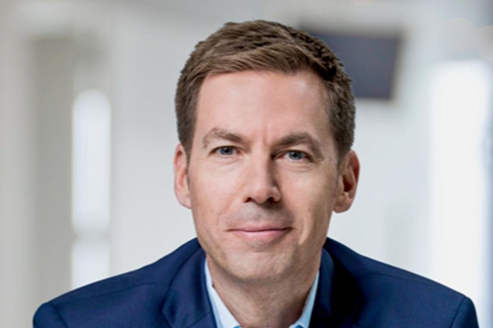 Wolfgang Metze, O2 Wolfgang Metze studierte Betriebswirtschaftslehre in Köln. Seit 2017 ist er Marketingchef bei Telefonica Deutschland. Zuvor arbeitete er sowohl in den Bereichen Management, Business Development und Marketing bei der Deutschen Telekom. Er war auch Senior Vice President der Deutschen Telekom.