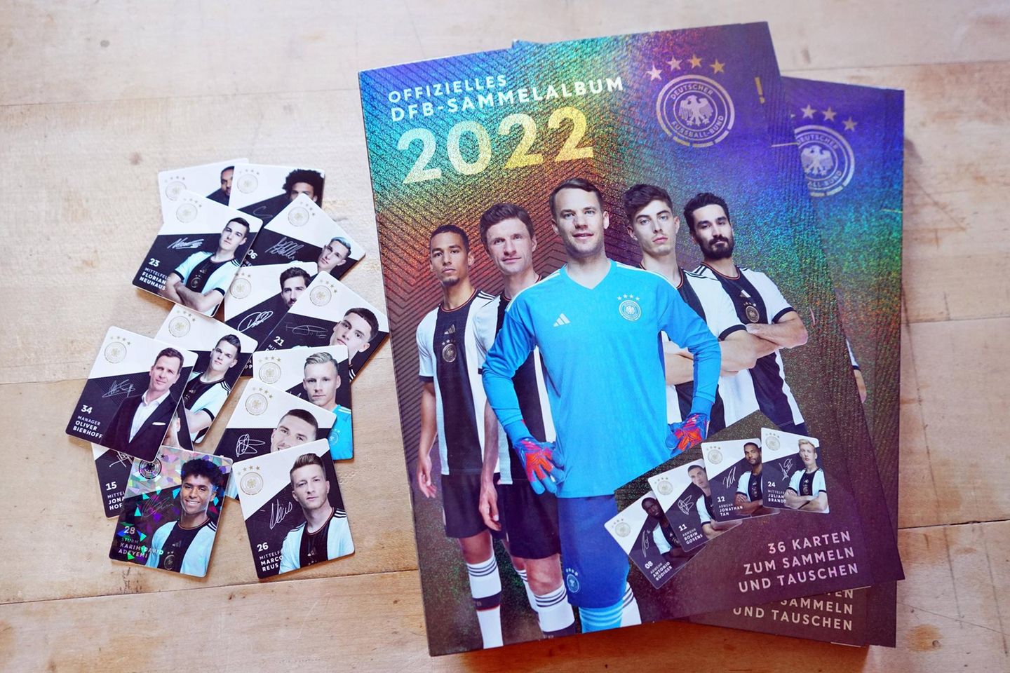 Das DFB-Sammelalbum mit 35 Stickern stellt Rewe nun frei zur Verfügung