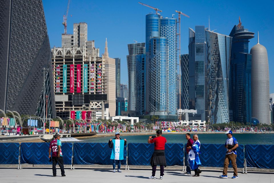 Fußballfans in Katars Hauptstadt Doha